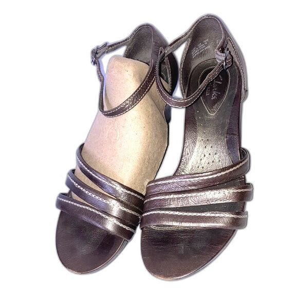 CLARKS Strappy Heel Sandals Ankle Strap Active Air Gray Platinum Metallic 7.5M - Picture 3 of 8